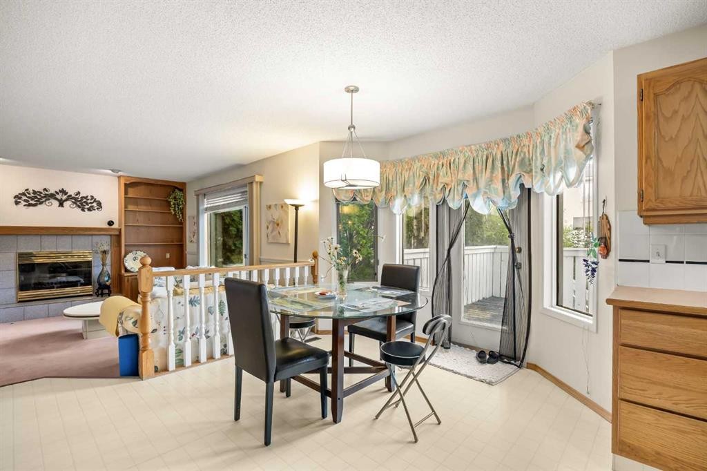 107 Hampshire Close Nw, Calgary, AB - Indoor Photo Showing Dining Room