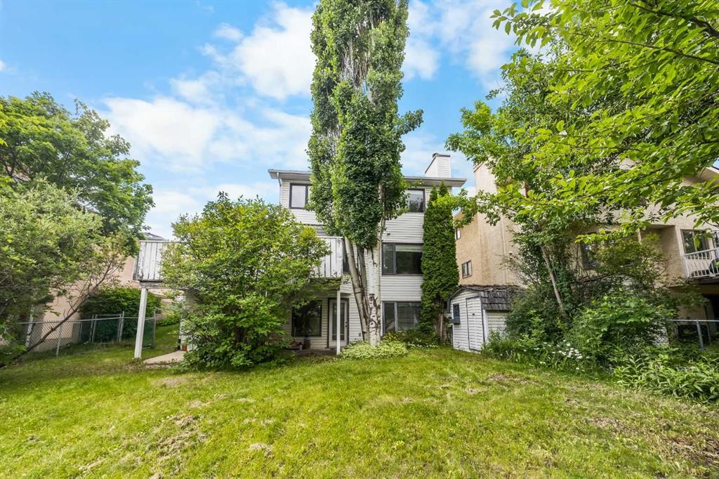 107 Hampshire Close Nw, Calgary, AB - Outdoor