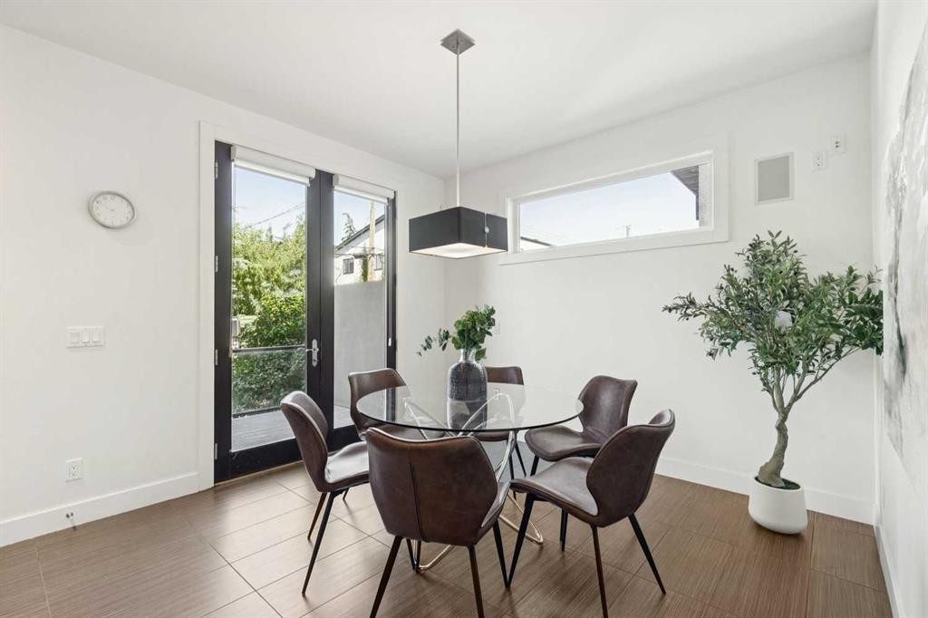 1711 27 Street Sw, Calgary, AB - Indoor Photo Showing Dining Room