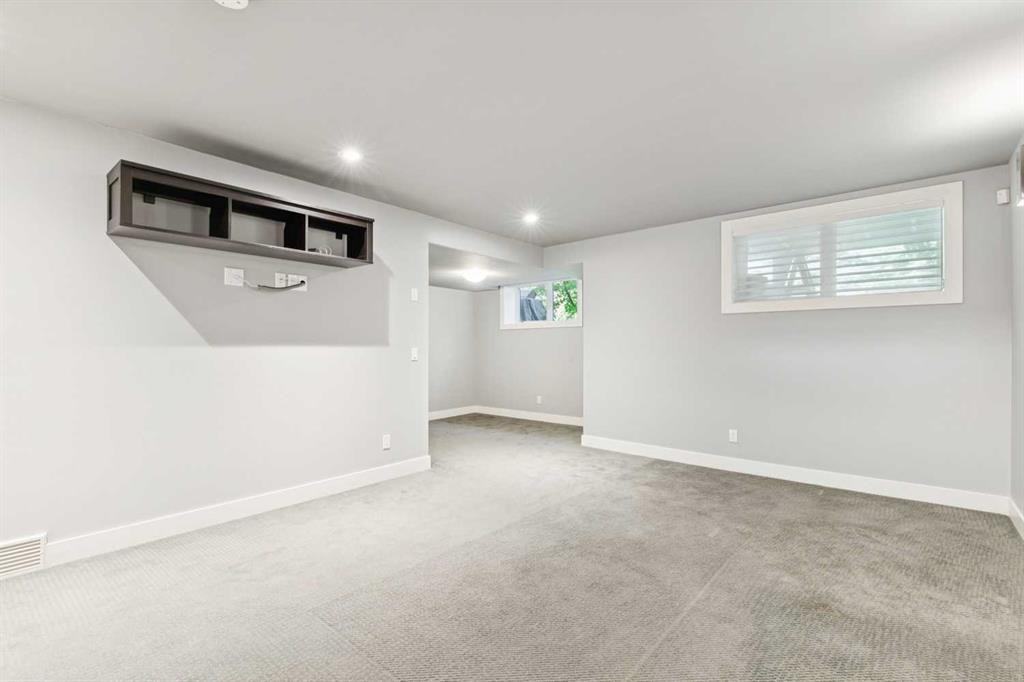 1711 27 Street Sw, Calgary, AB - Indoor