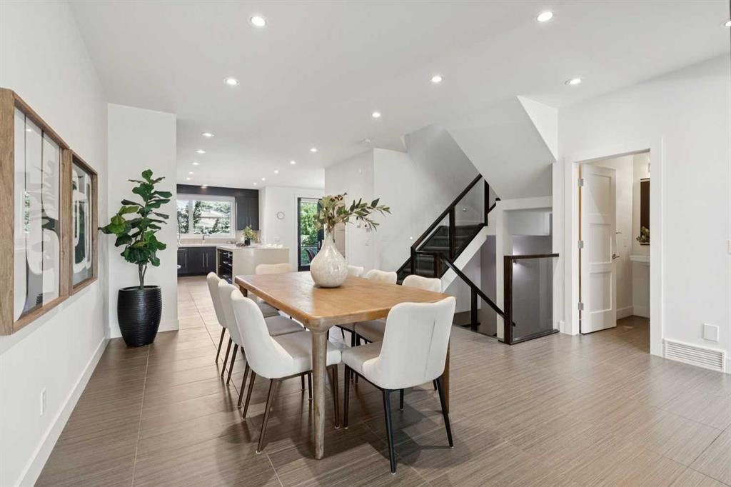 1711 27 Street Sw, Calgary, AB - Indoor Photo Showing Dining Room