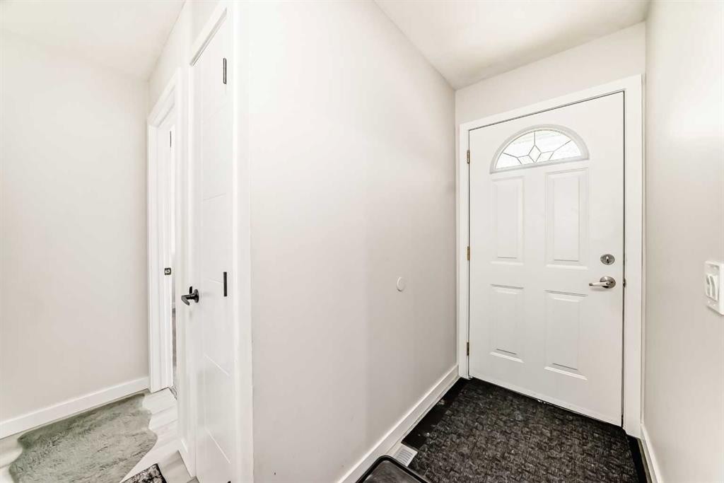 6712 23 Avenue Ne, Calgary, AB
