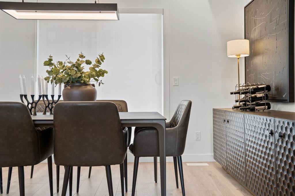512-8155 8 Avenue Sw, Calgary, AB - Indoor
