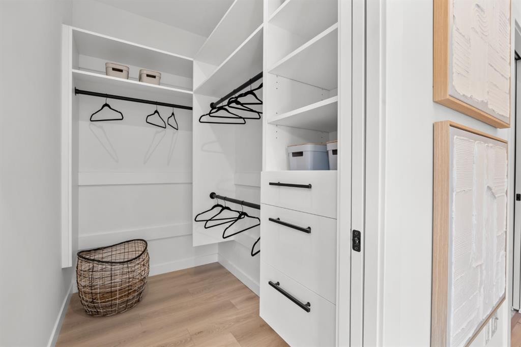 512-8155 8 Avenue Sw, Calgary, AB - Indoor