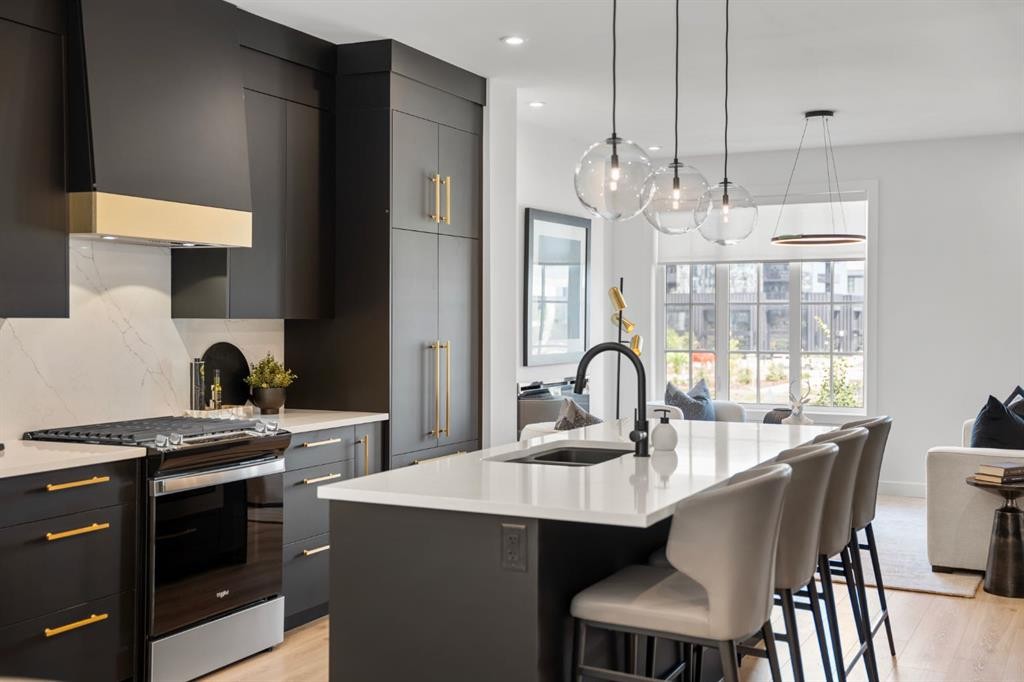 512-8155 8 Avenue Sw, Calgary, AB - Indoor Photo Showing Kitchen With Upgraded Kitchen