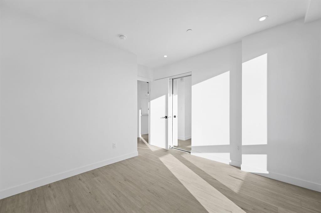 701-8375 Broadcast Avenue Sw, Calgary, AB - Indoor Photo Showing Other Room