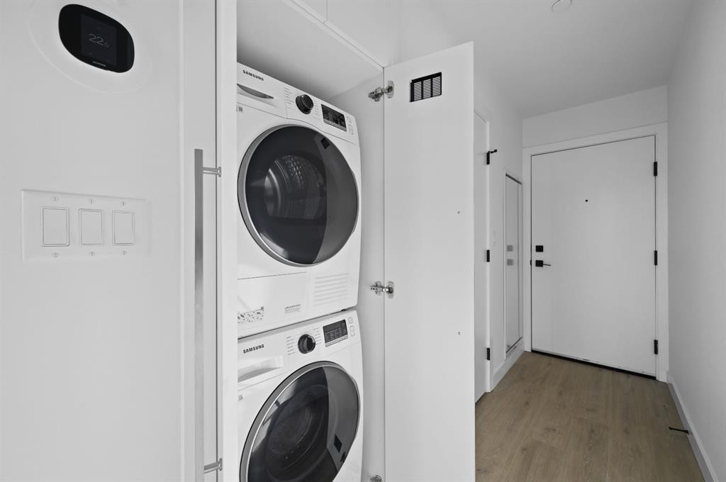 701-8375 Broadcast Avenue Sw, Calgary, AB - Indoor Photo Showing Laundry Room