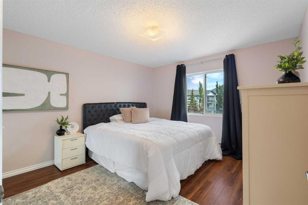 413-33 Arbour Grove Close Nw, Calgary, AB - Indoor Photo Showing Bedroom