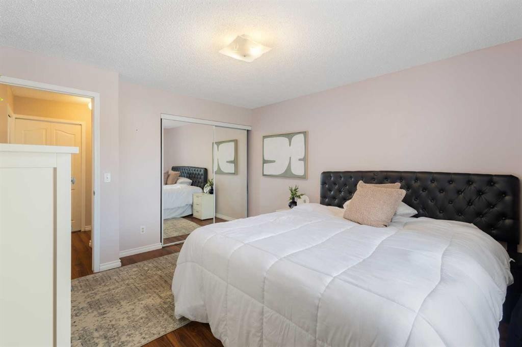 413-33 Arbour Grove Close Nw, Calgary, AB - Indoor Photo Showing Bedroom