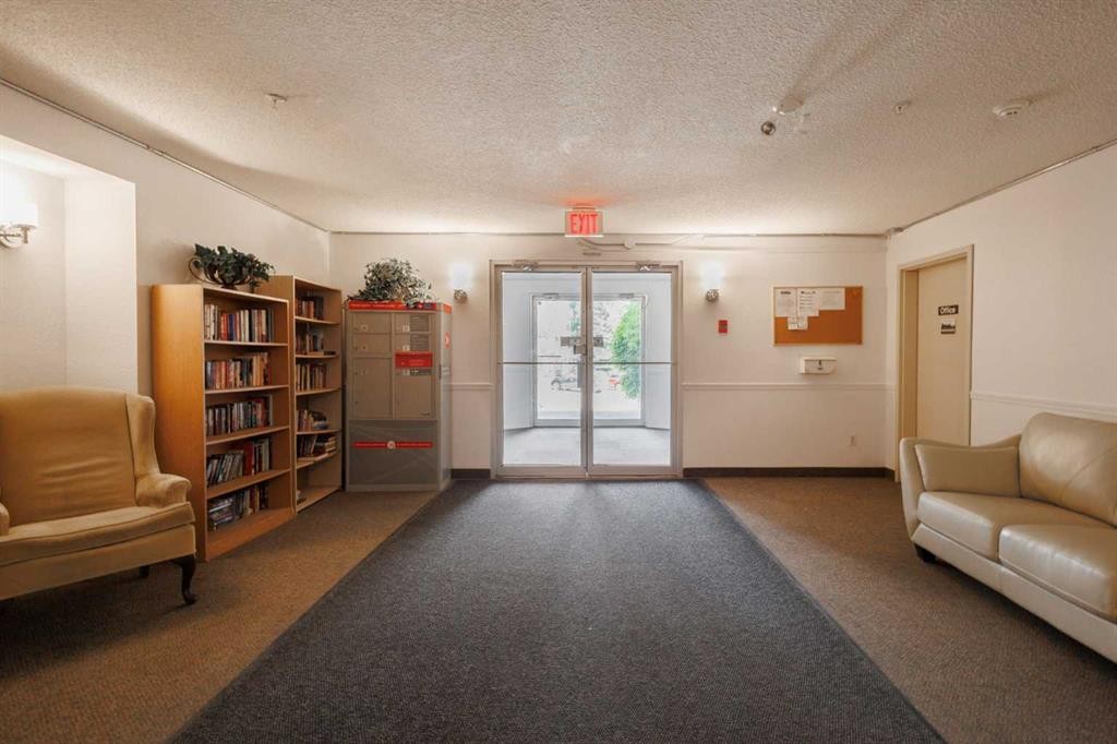 413-33 Arbour Grove Close Nw, Calgary, AB - Indoor