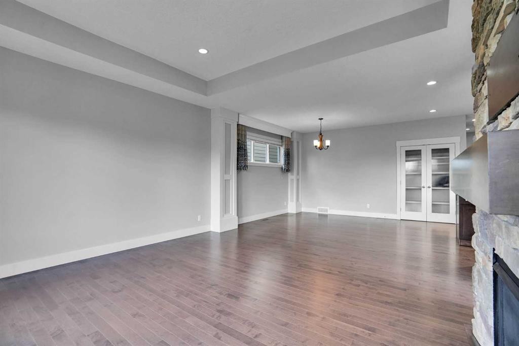 92 Masters Court Se, Calgary, AB