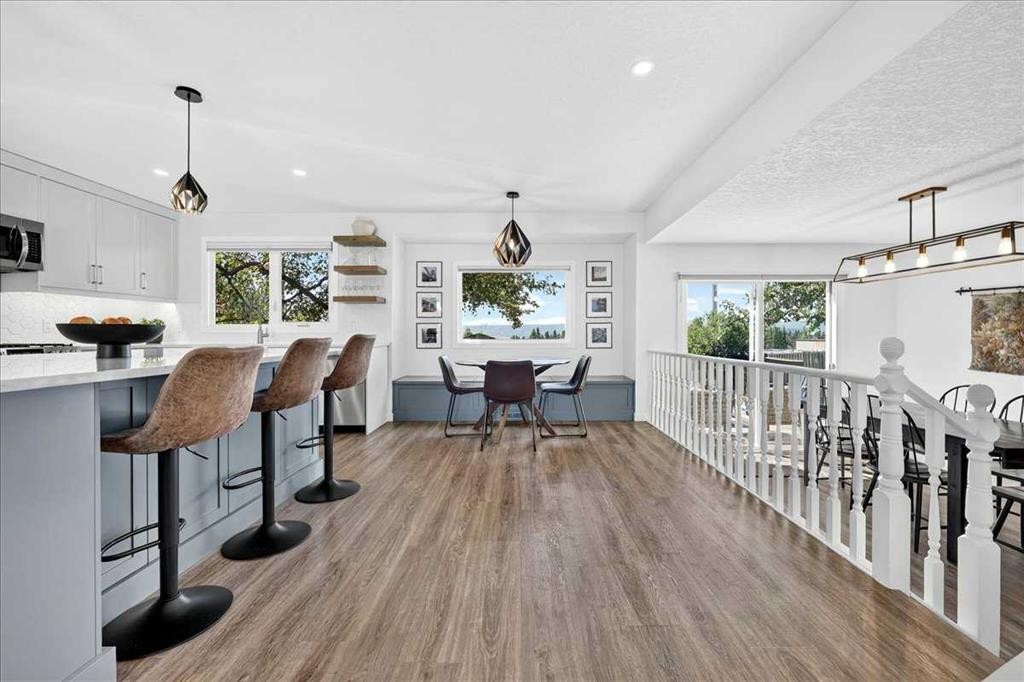 7327 Silver Springs Road Nw, Calgary, AB - Indoor