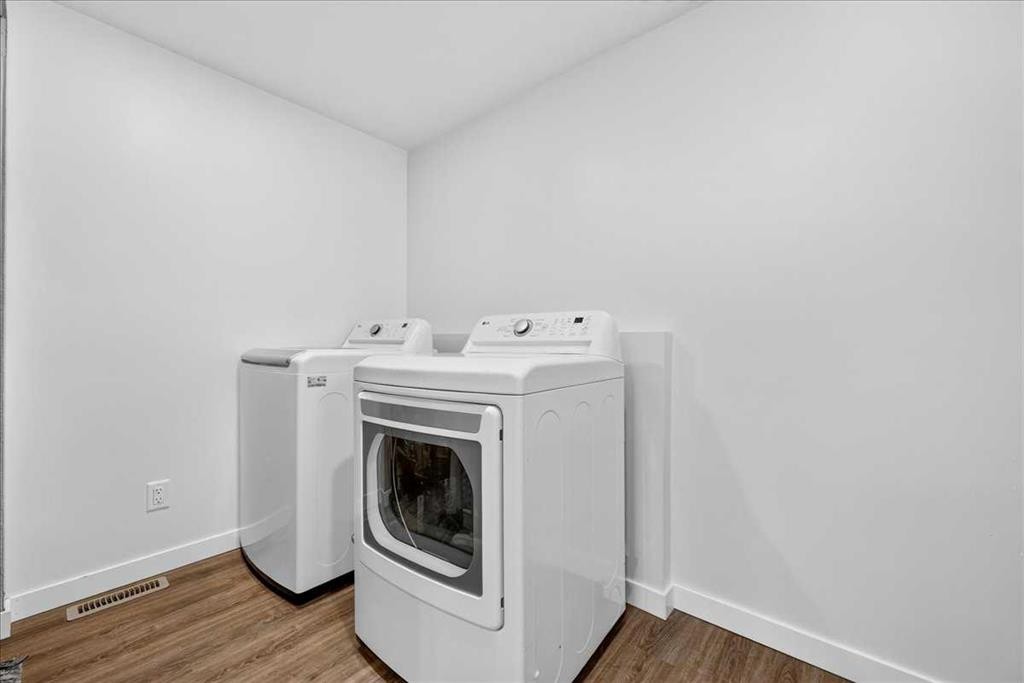 7327 Silver Springs Road Nw, Calgary, AB - Indoor Photo Showing Laundry Room