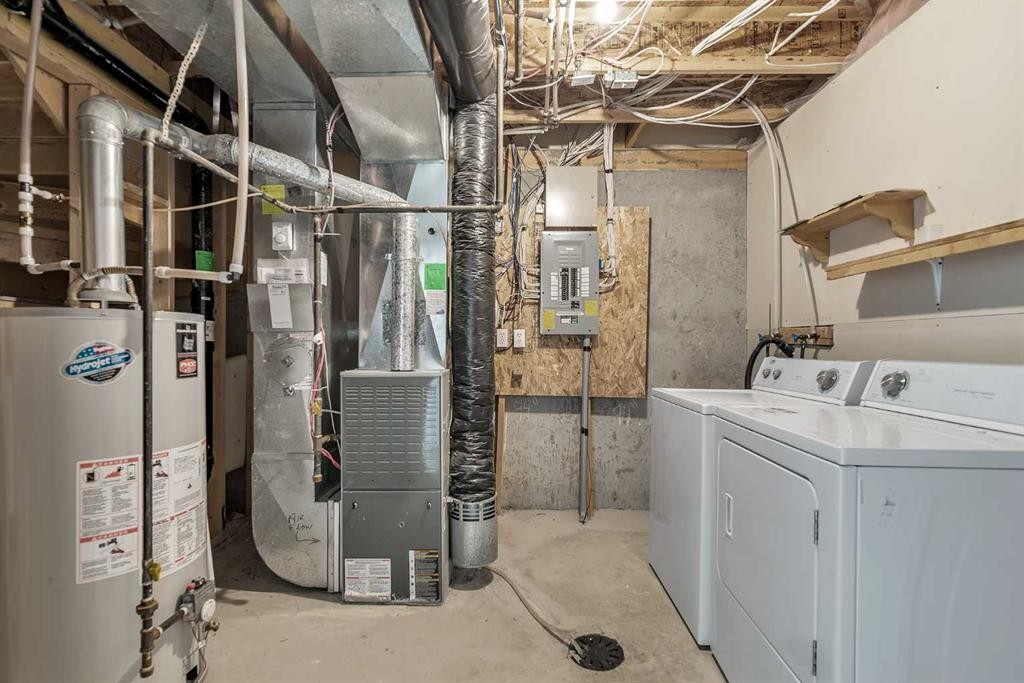 34 Royal Manor Nw, Calgary, AB - Indoor Photo Showing Basement
