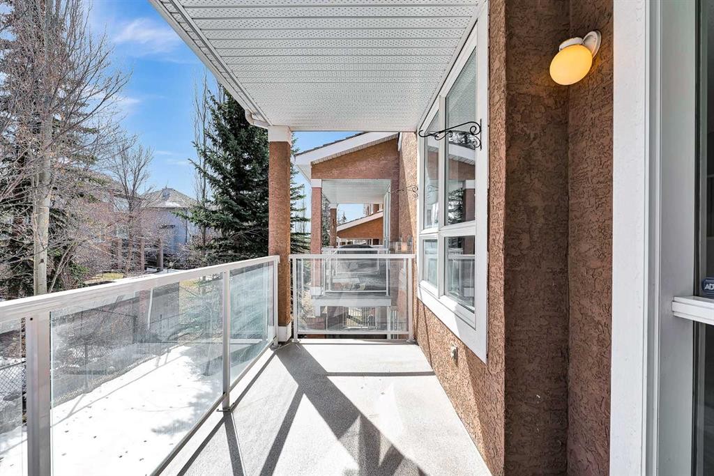 34 Royal Manor Nw, Calgary, AB - Outdoor With Exterior