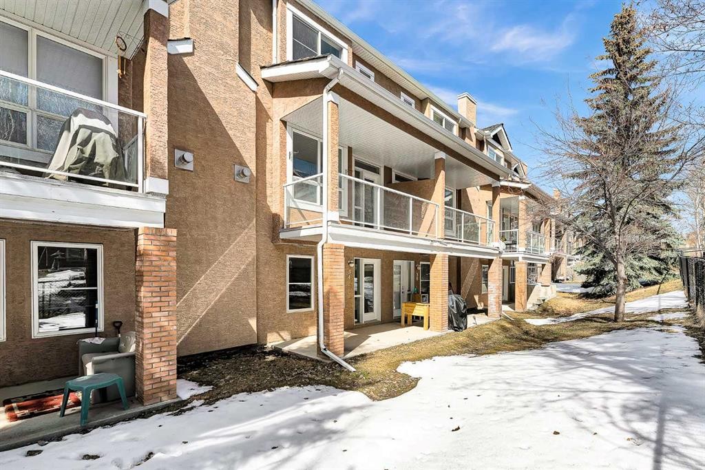 34 Royal Manor Nw, Calgary, AB - Outdoor