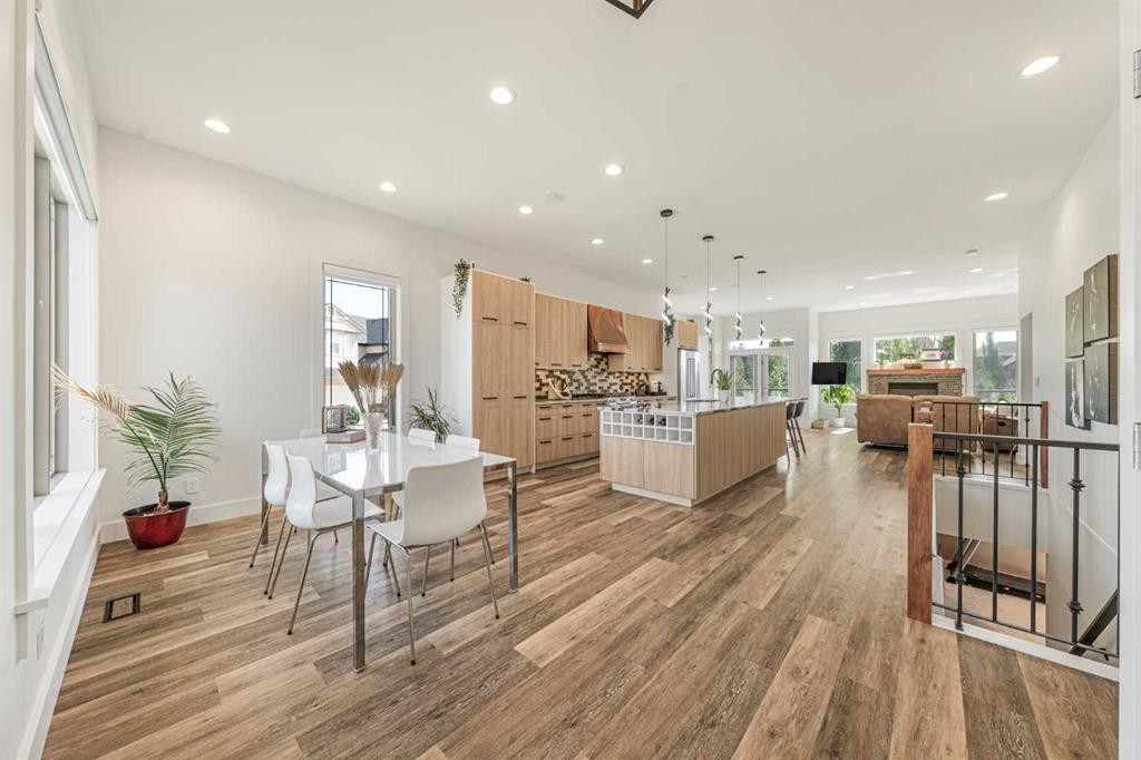 2 Discovery Ridge Heights Sw, Calgary, AB - Indoor