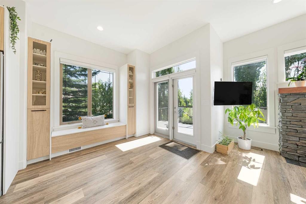 2 Discovery Ridge Heights Sw, Calgary, AB - Indoor With Fireplace