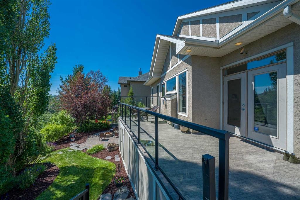 2 Discovery Ridge Heights Sw, Calgary, AB - Outdoor With Exterior