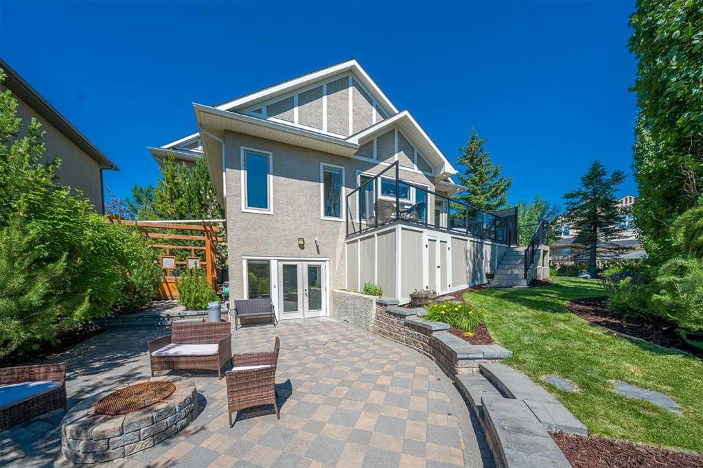 2 Discovery Ridge Heights Sw, Calgary, AB - Outdoor