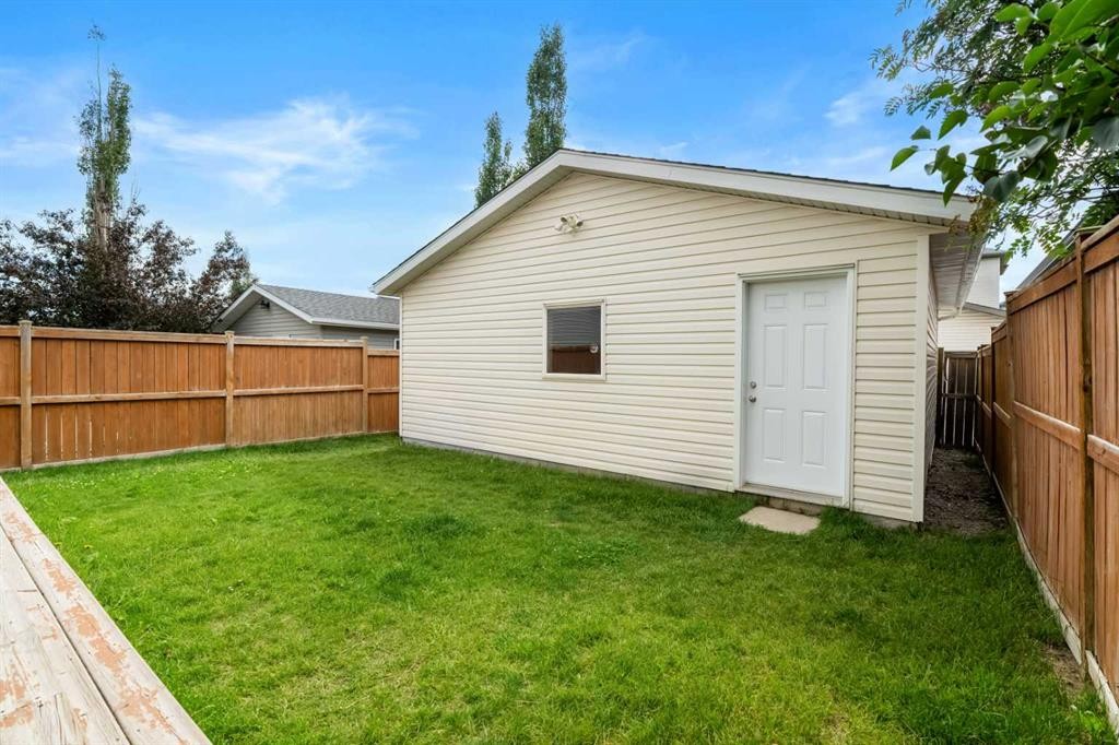 172 Citadel Bluff Close Nw, Calgary, AB - Outdoor