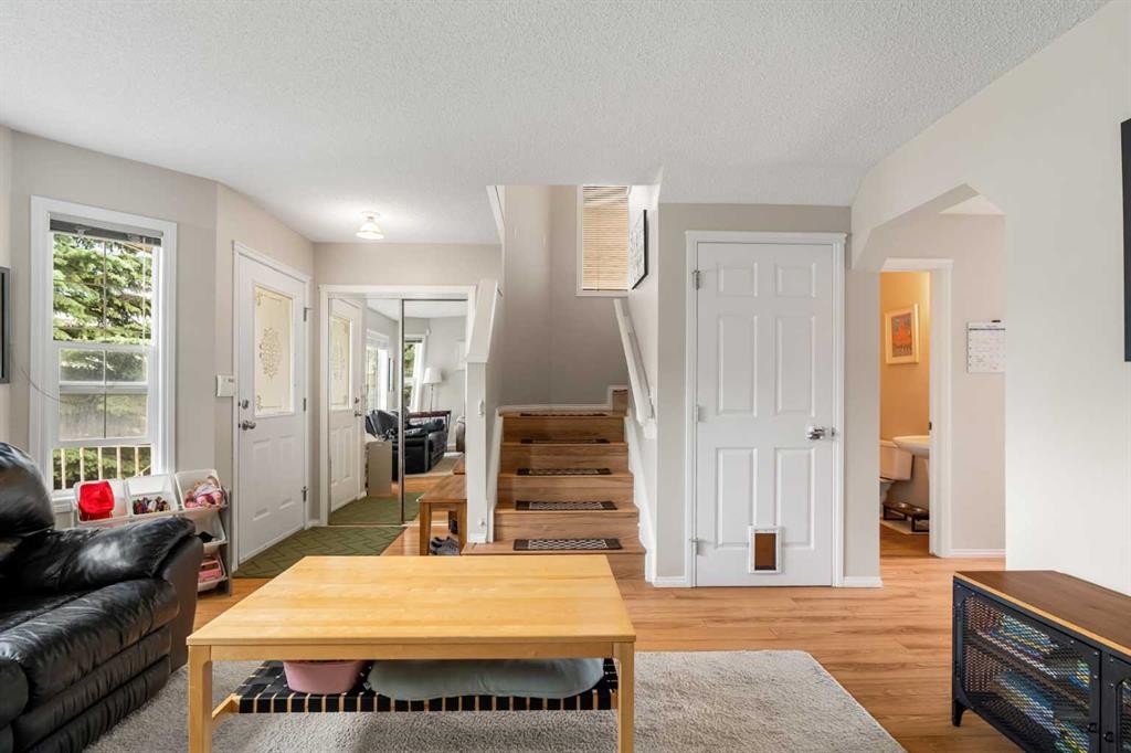 172 Citadel Bluff Close Nw, Calgary, AB - Indoor With Fireplace