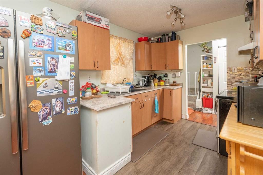 7627 24A Street Se, Calgary, AB