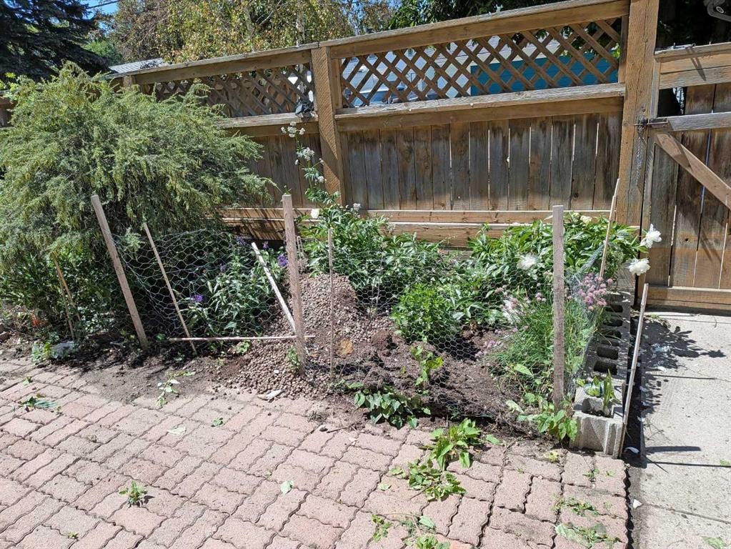 2103A 7 Street Ne, Calgary, AB