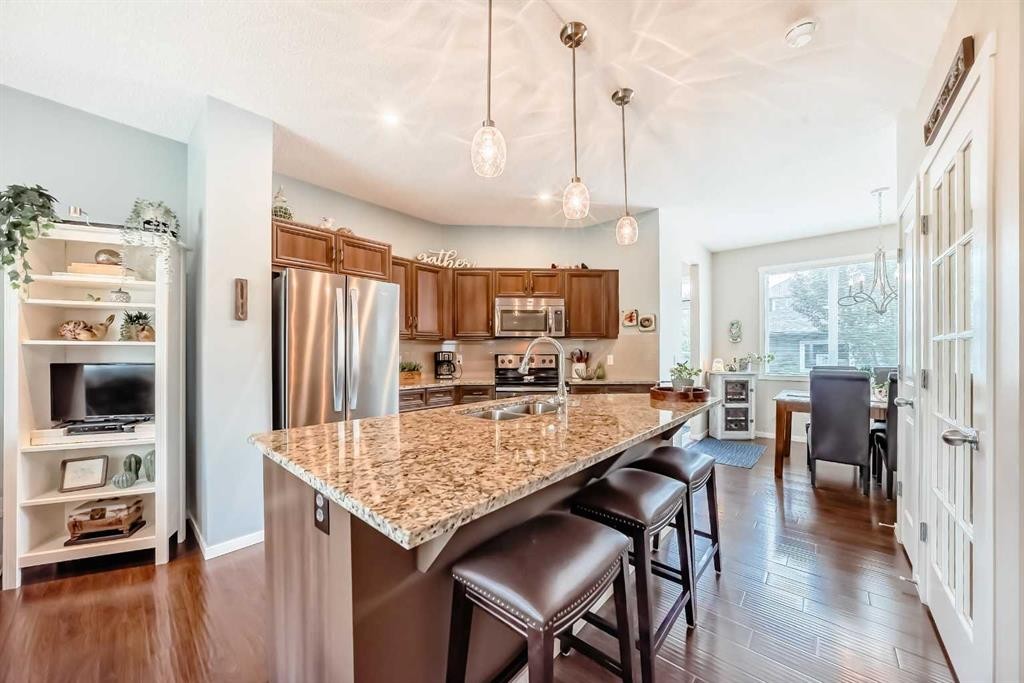 67 Mahogany Drive Se, Calgary, AB
