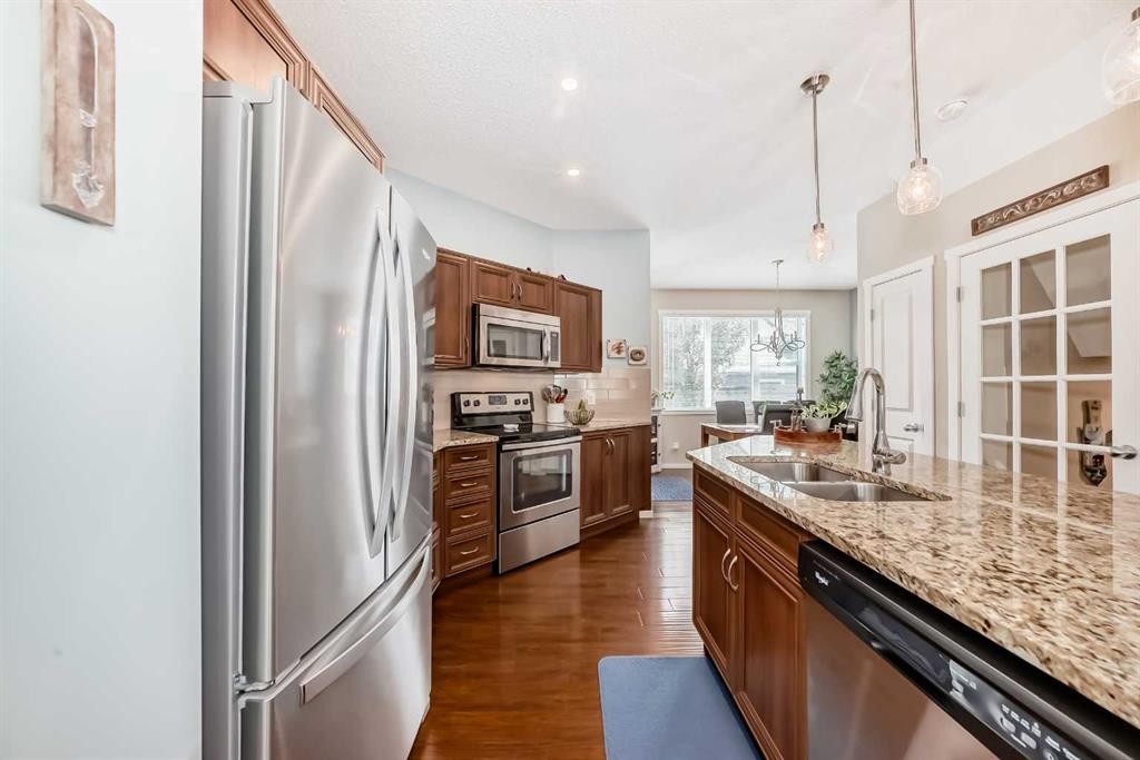 67 Mahogany Drive Se, Calgary, AB