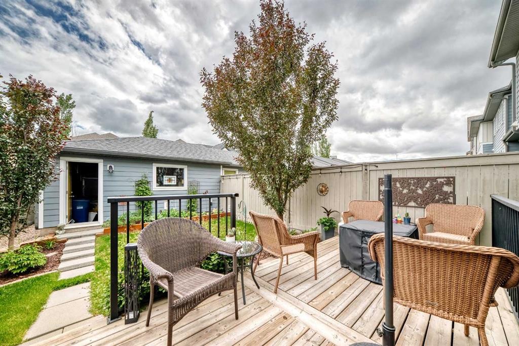 67 Mahogany Drive Se, Calgary, AB