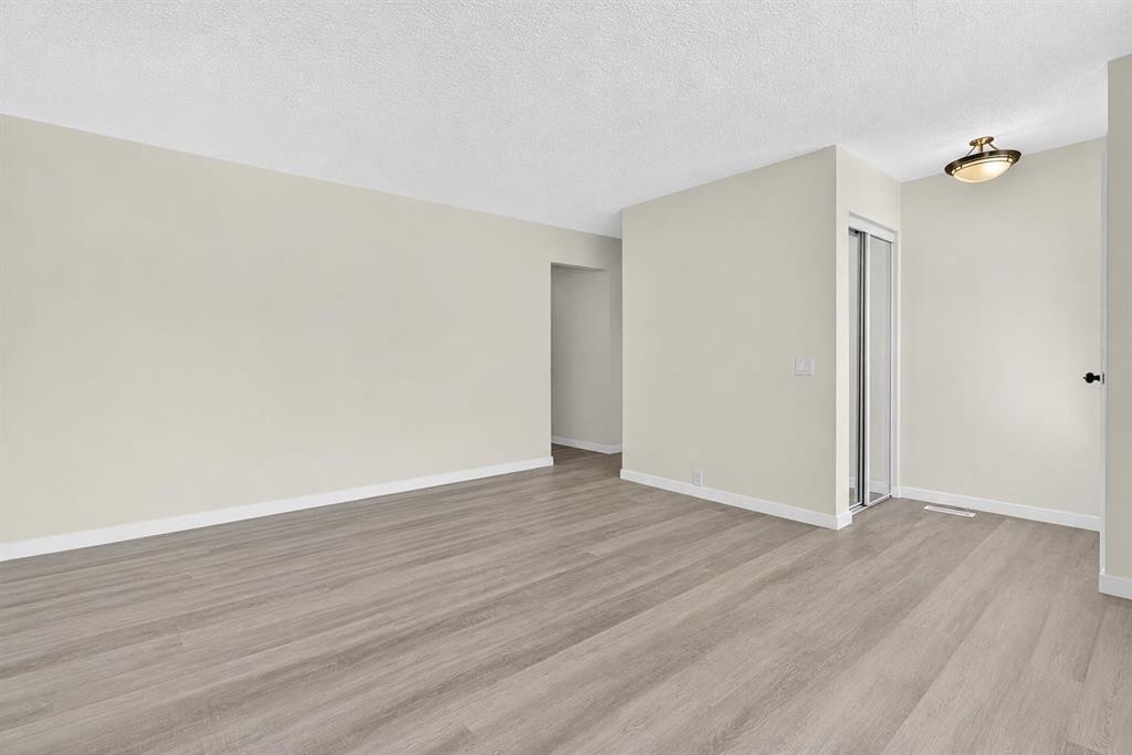 1816 Lynnover Road Se, Calgary, AB - Indoor Photo Showing Other Room