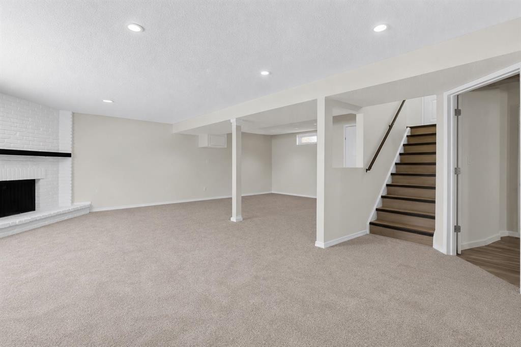 1816 Lynnover Road Se, Calgary, AB - Indoor With Fireplace