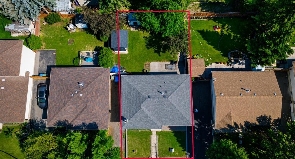 1816 Lynnover Road Se, Calgary, AB - Outdoor