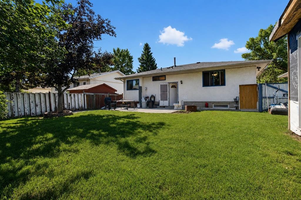 1816 Lynnover Road Se, Calgary, AB - Outdoor