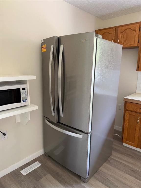 1816 Lynnover Road Se, Calgary, AB - Indoor Photo Showing Kitchen
