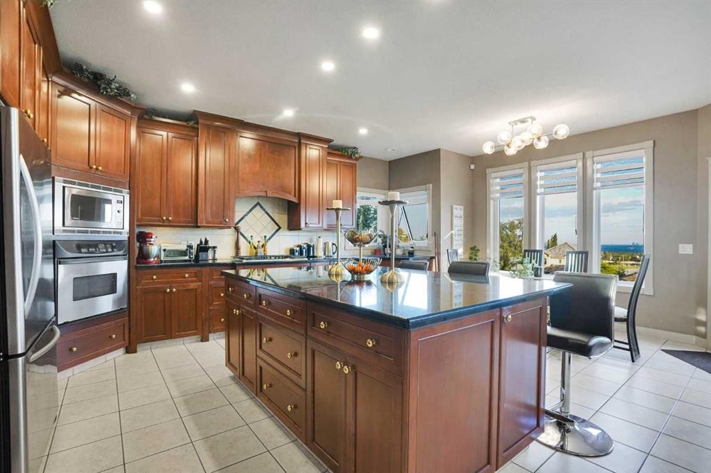 99 Arbour Vista Road Nw, Calgary, AB - Indoor Photo Showing Kitchen