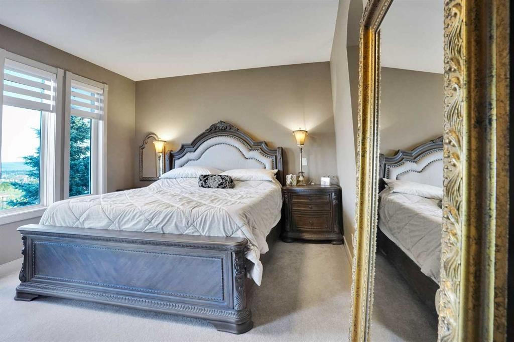 99 Arbour Vista Road Nw, Calgary, AB - Indoor Photo Showing Bedroom