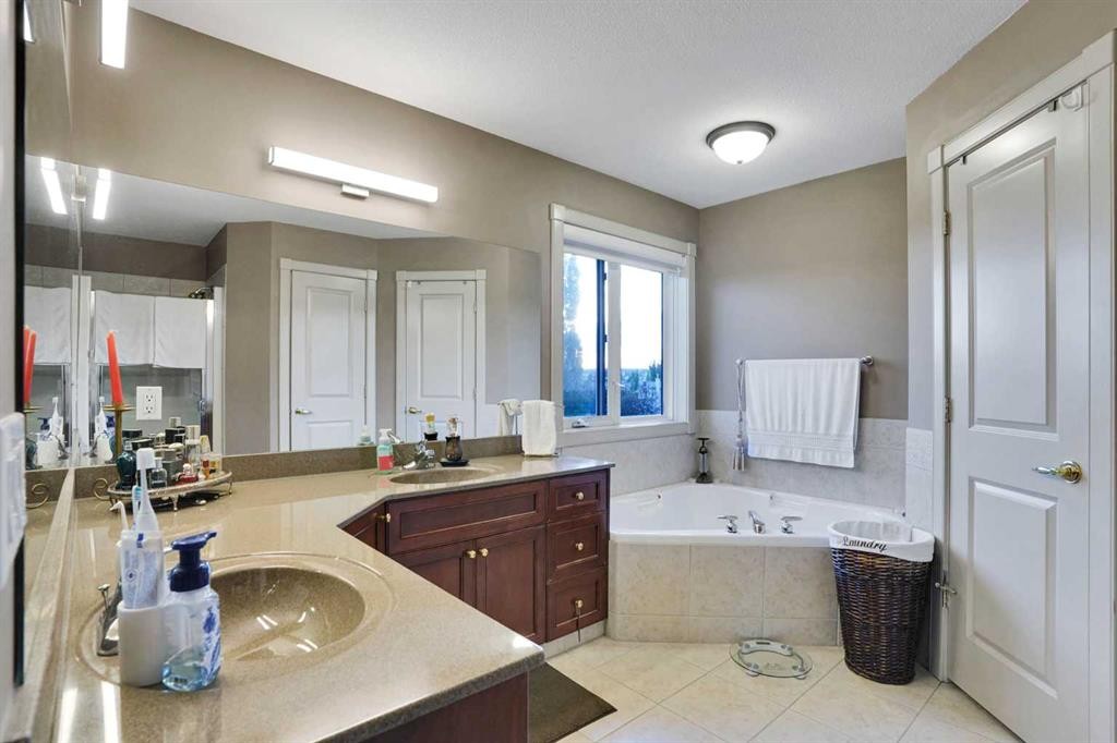 99 Arbour Vista Road Nw, Calgary, AB - Indoor Photo Showing Bathroom