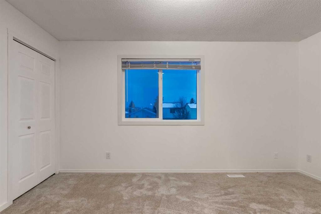 33 Martindale Court Ne, Calgary, AB