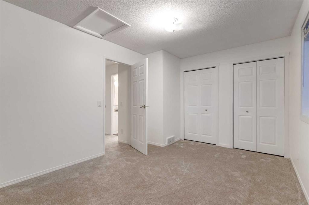 33 Martindale Court Ne, Calgary, AB