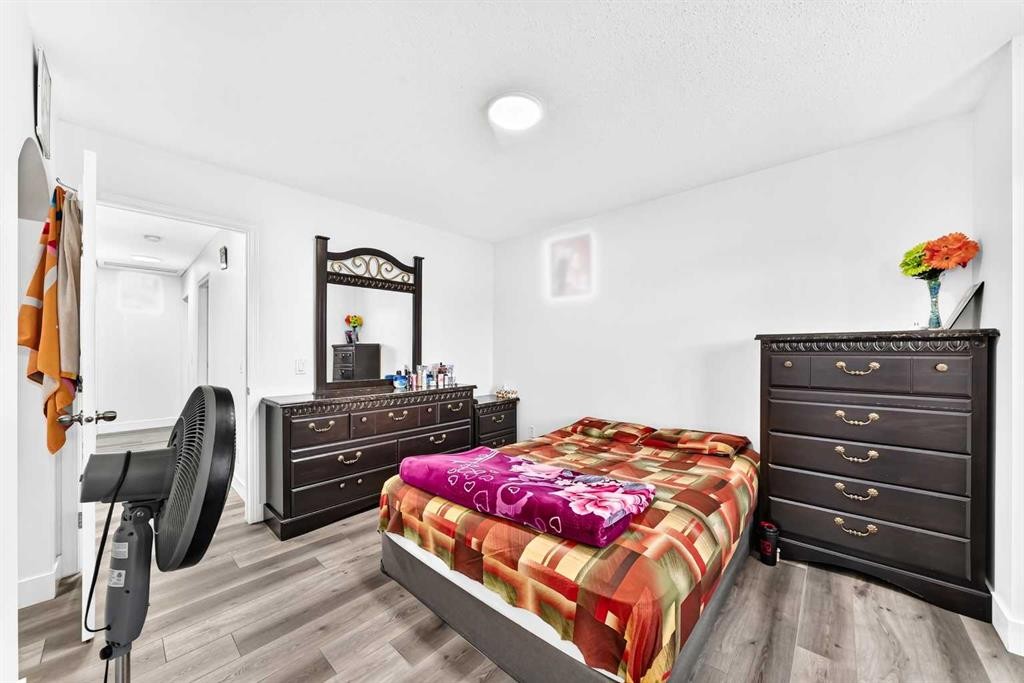 24 Taralake Road Ne, Calgary, AB - Indoor Photo Showing Bedroom