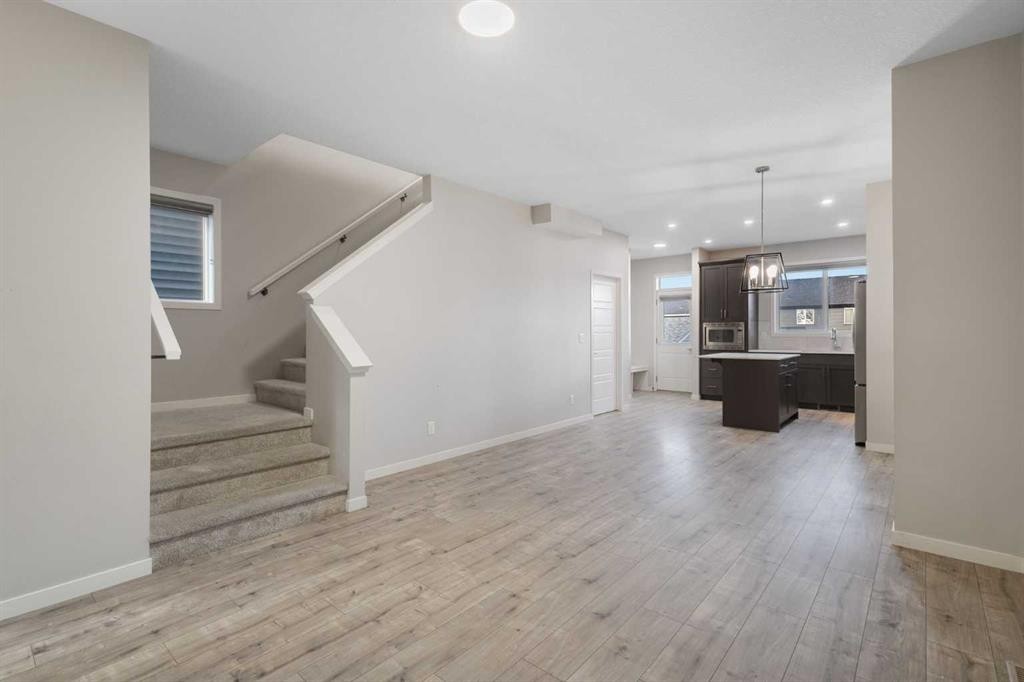 66 Aquila Way Nw, Calgary, AB