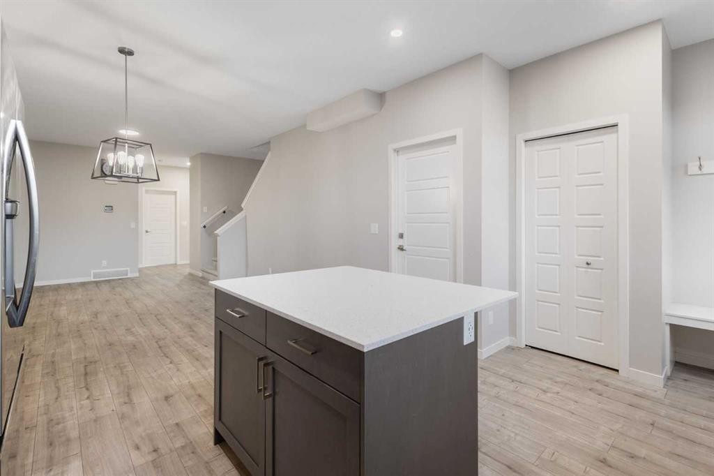 66 Aquila Way Nw, Calgary, AB