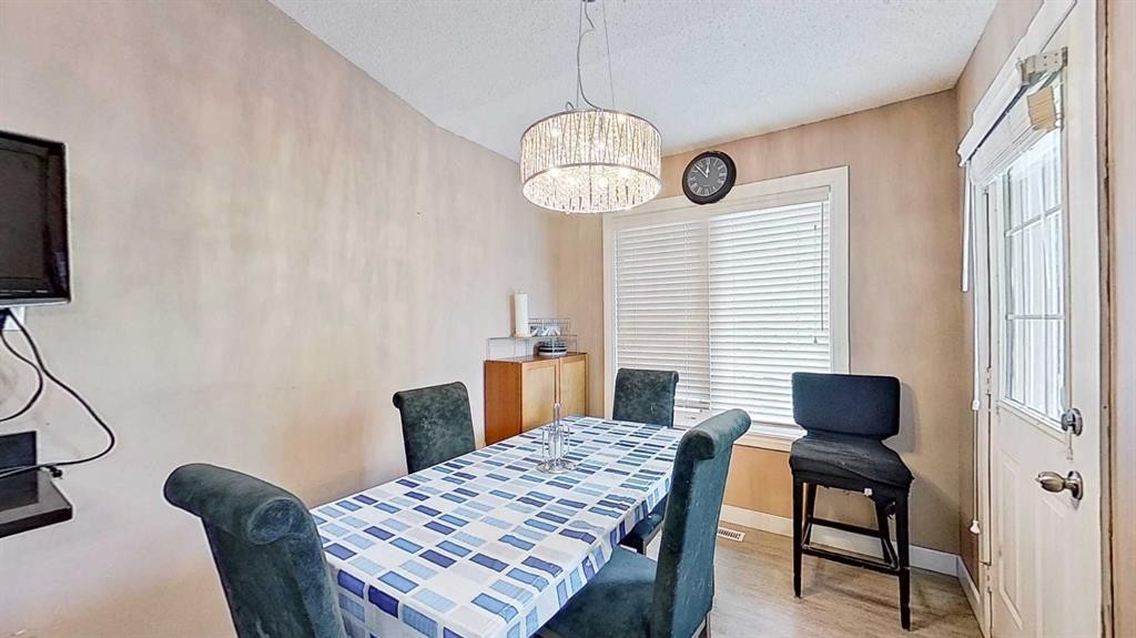 109 Edgebrook Gardens Nw, Calgary, AB