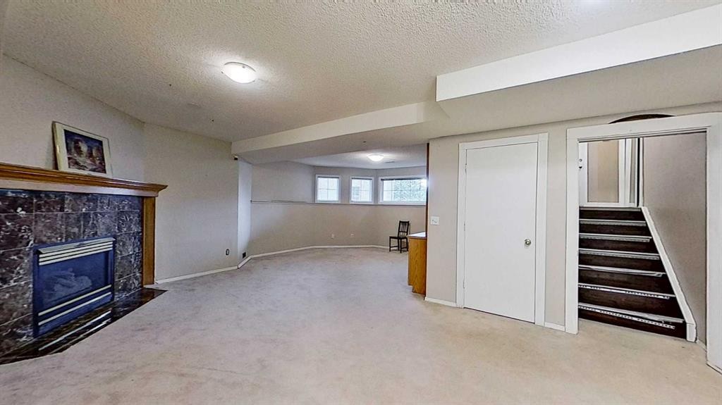 109 Edgebrook Gardens Nw, Calgary, AB