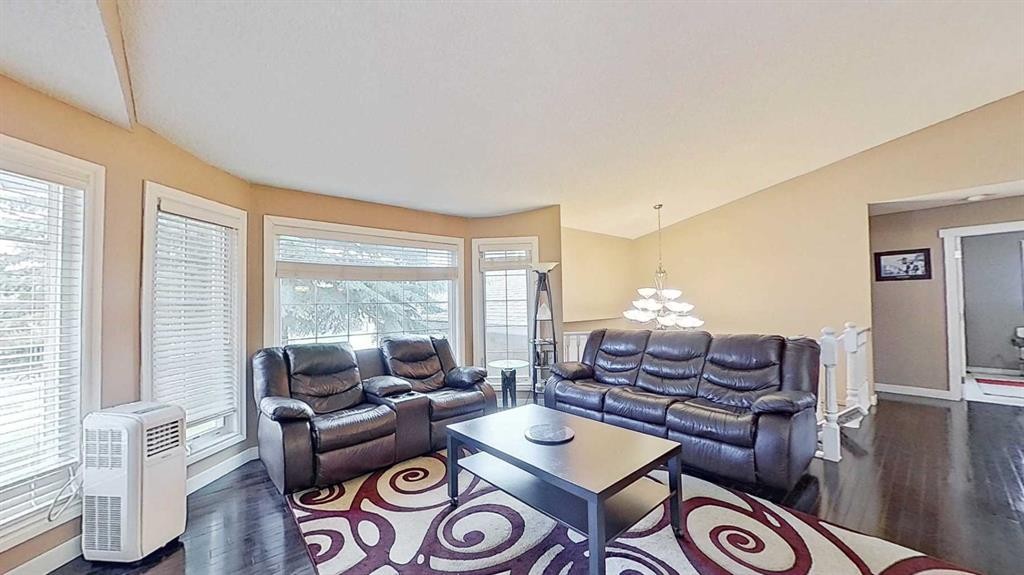 109 Edgebrook Gardens Nw, Calgary, AB