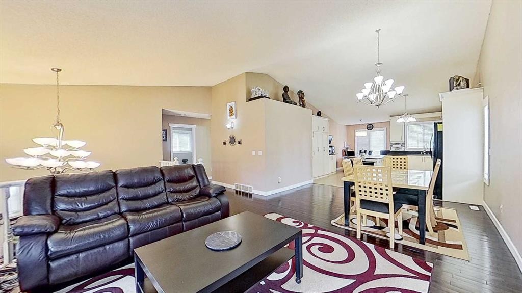 109 Edgebrook Gardens Nw, Calgary, AB