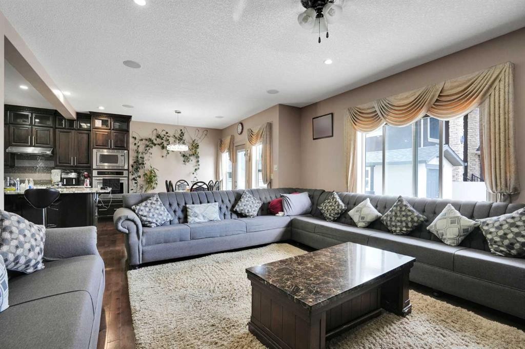 332 Saddlemont Boulevard Ne, Calgary, AB
