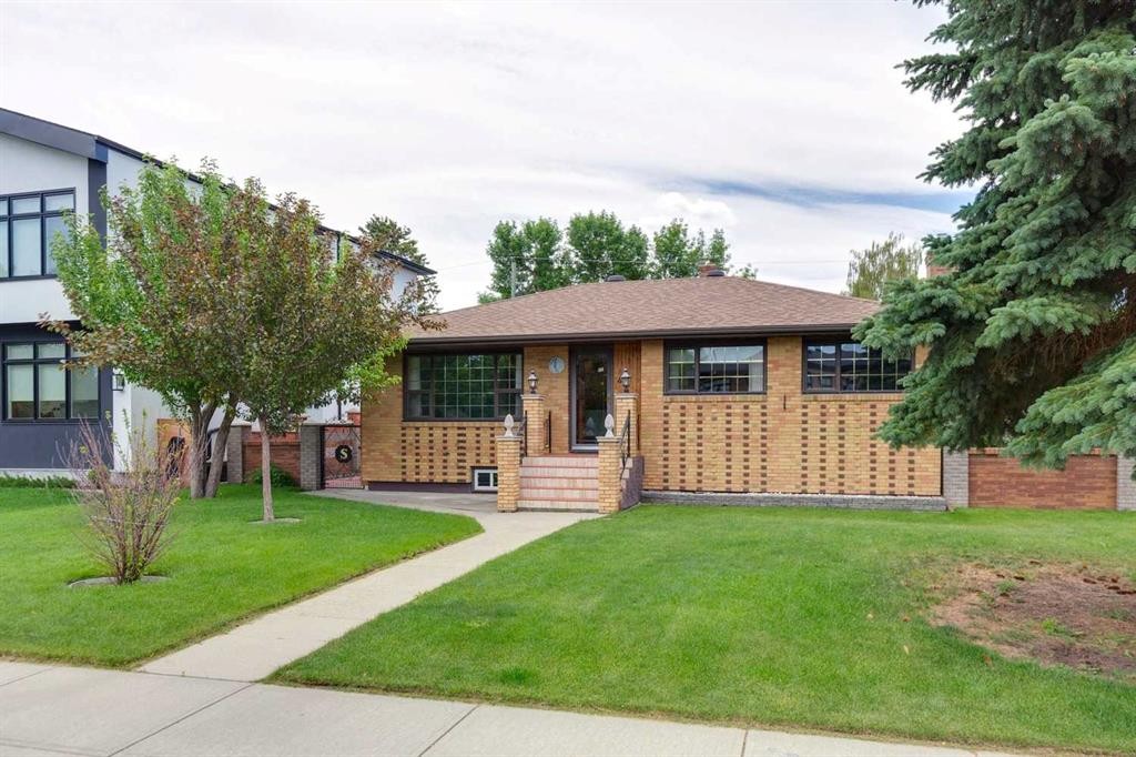 47 Montrose Crescent Ne, Calgary, AB - Outdoor